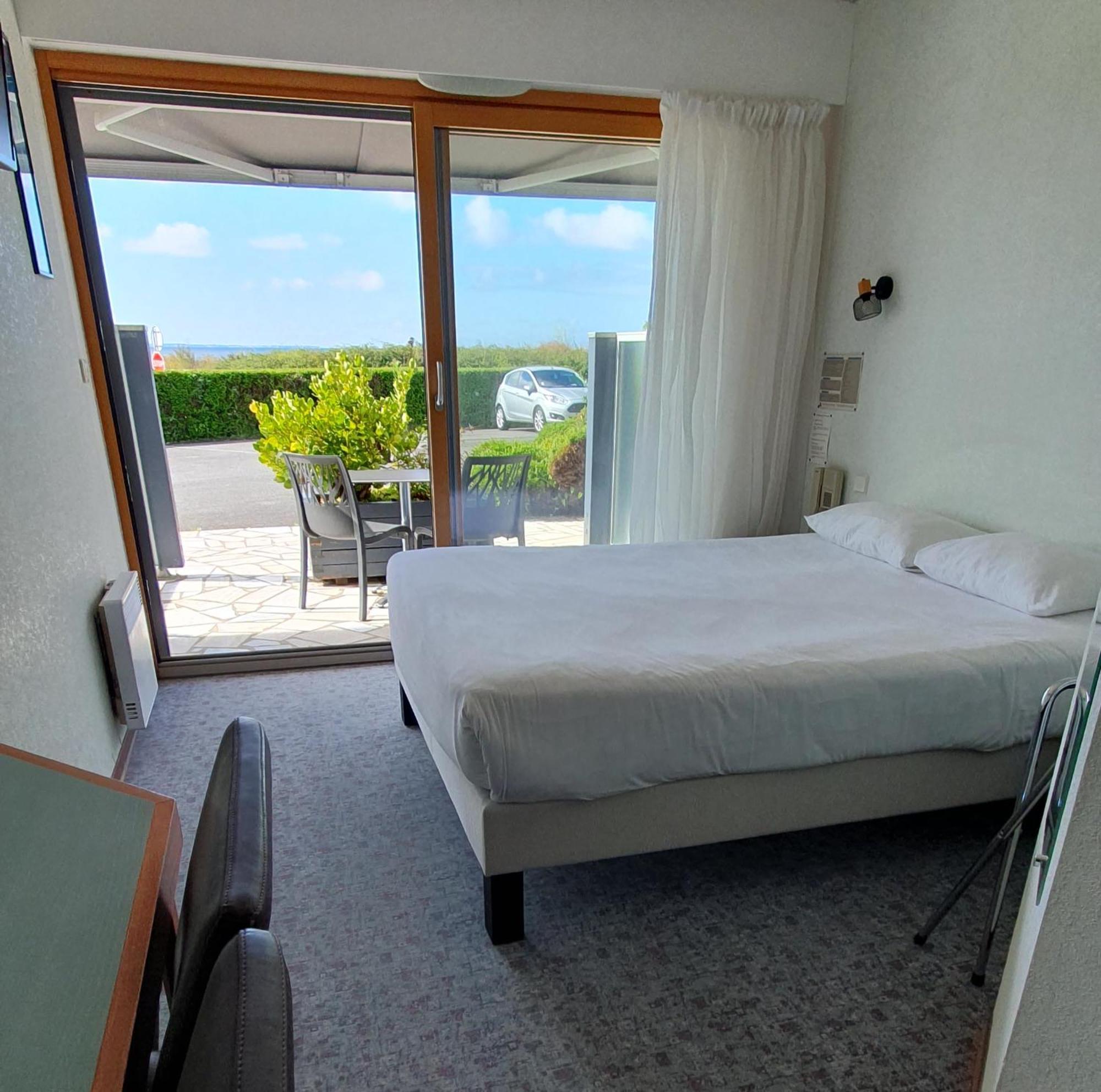 Hotel L'Albatros Damgan Eksteriør billede