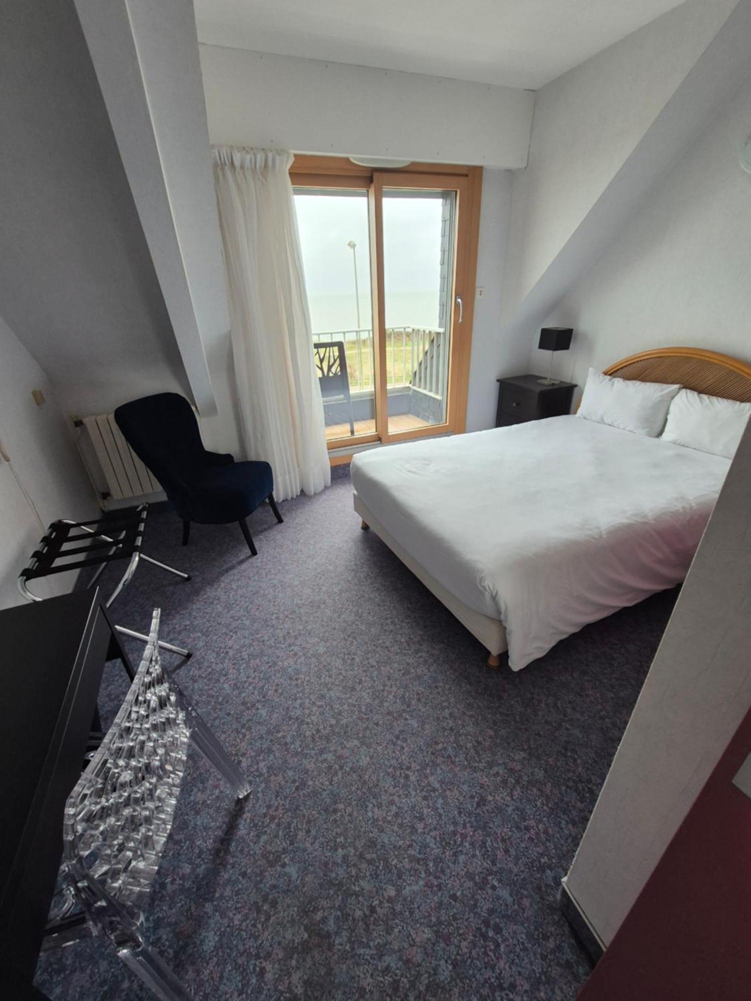 Hotel L'Albatros Damgan Eksteriør billede